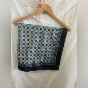 Vintage Made in Italy Geometric Medallion Scarf Grey Foulard Rolled Hem EUC